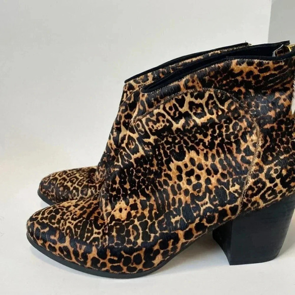 Cynthia Vincent Leopard Boots - Picture 4 of 9